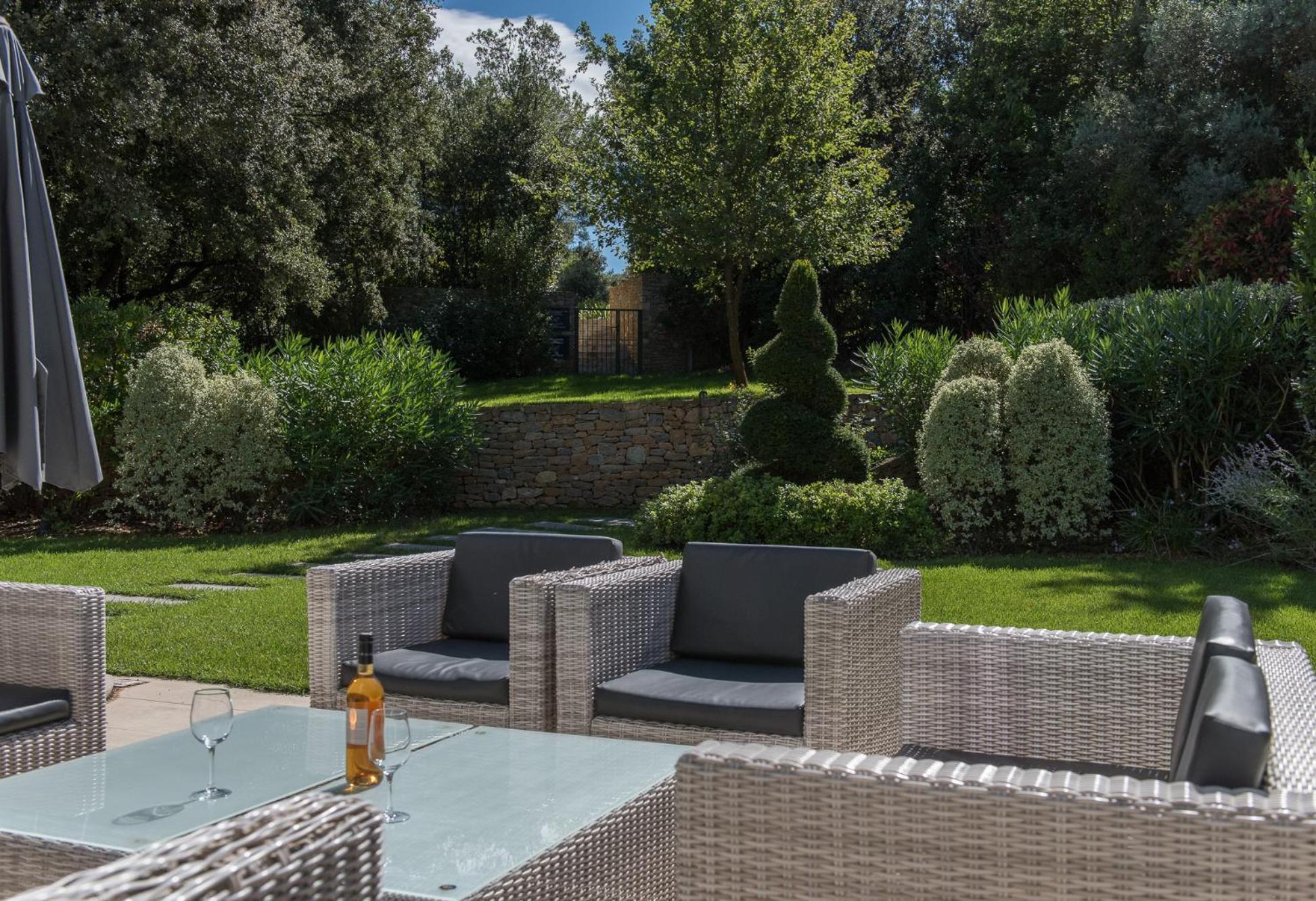 Domaine Rampale Bed & Breakfast Fuveau Exterior photo
